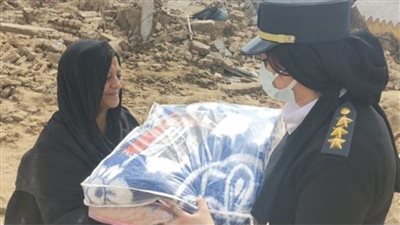 الداخلية توجه قوافل إنسانية لتوزيع مساعدات عينية على أسر متضرري السيول بأسوان