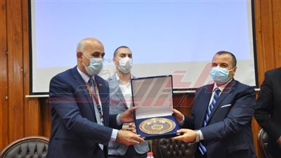 افتتاح المؤتمر العلمي السادس لكلية الطب البيطري بجامعة كفرالشيخ