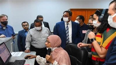 وفد من البنك الدولي يتفقد المركز التكنولوجي بالوحدة المحلية لمركز قفط بقنا