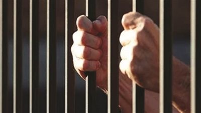 نيابة عين شمس تحقق في اتهام 3 أشخاص بقتل شاب أثناء علاجه من الإدمان