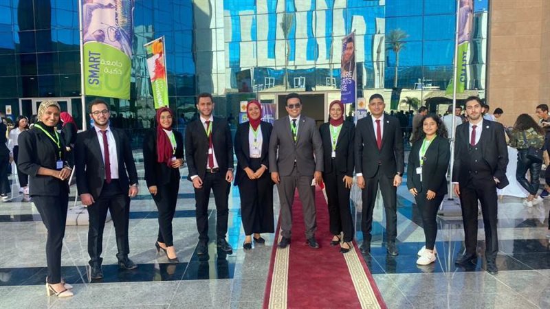 من المشاركين بمؤتمر