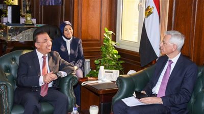 محافظ الإسكندرية يبحث مع سفير فرنسا بمصر تفعيل مشروعات التعاون المشترك