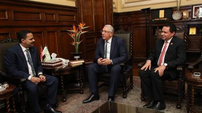 وزير الزراعة: إلزام شركات الأسمدة الأزوتية بضخ 65% من حصتها للسوق المحلية