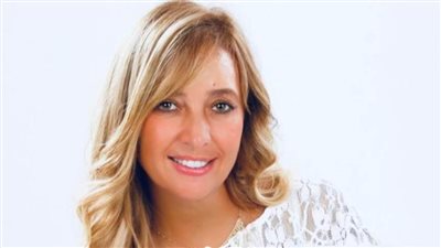 سالى روحي تطرح أحدث كتابتها بالأدب الإنجليزى «THERE» بمصر