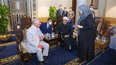 شيخ الأزهر والأمير تشارلز يلتقيان عددًا من باحثي الأزهر بالجامعات البريطانية