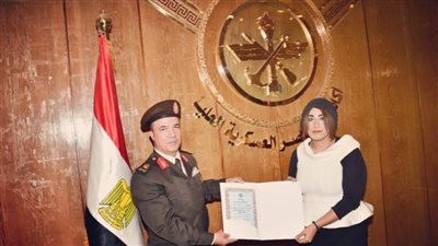 الزميلة شهيناز عزام تحصل على المركز الرابع في دورة أساليب التفكير بأكاديمية ناصر العسكرية العليا  