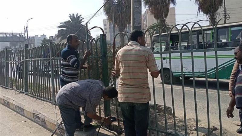 تركيب السور الحديدي