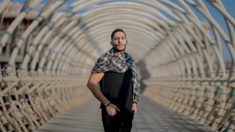 الفنان مصطفي منصور