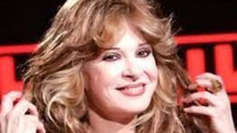 الفنانة نيلي