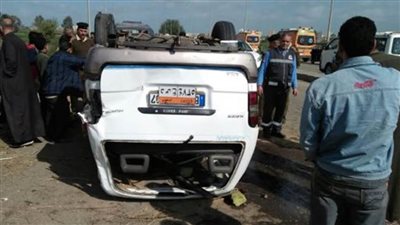 إصابة ١٢ فردا بحادث انقلاب سيارة مجهولة بالإسماعيلية