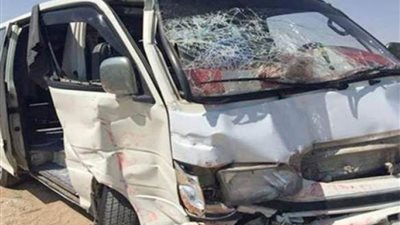 إصابة ٧ أفراد في حادث تصادم بين سيارتين ربع نقل وأخرى ملاكي