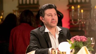 نجوم الفن يحسمون السجال بين ساويرس وهاني شاكر لصالح الأخير