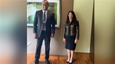 “المشاط” تبحث تعزيز التعاون المشترك مع الرئيس التنفيذي لهيئة الاستثمار في أنجولا