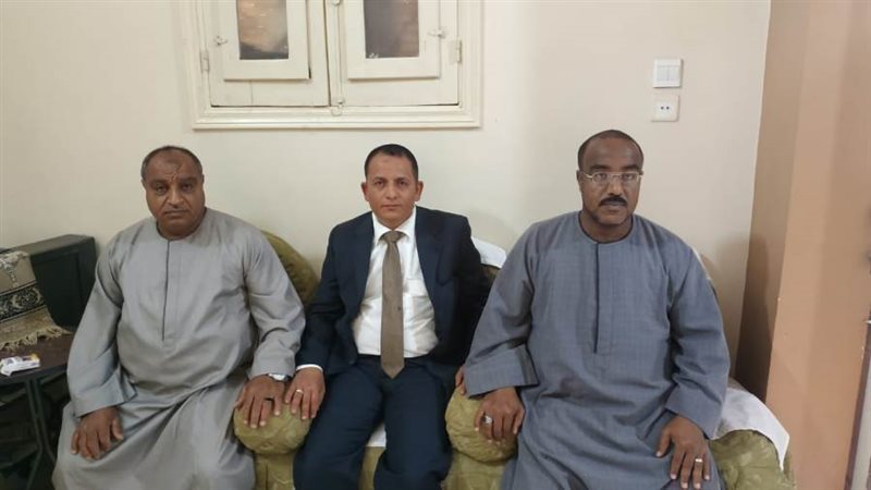 العريس ووالد وشقيق