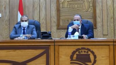 قنا تبحث موقف طلبات تقنين أراضي أملاك الدولة