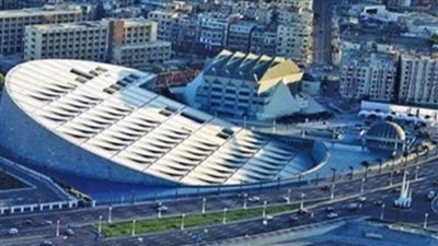 القائمون على عرض 