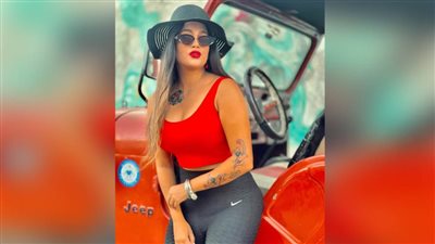 بالصور.. يسرا المسعودي تتألق بالأحمر في أحدث جلسة تصوير