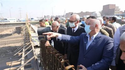 وزير النقل: الاستغلال الأمثل للمساحات أسفل الكباري وإنشاء حارات لمسارات ومحطات أتوبيسات BRT 