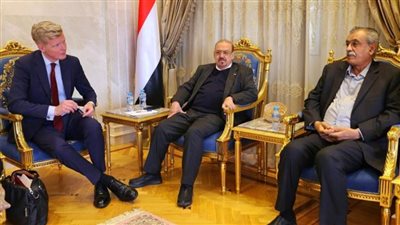 رئيس مجلس النواب اليمني والمبعوث الأممي يبحثان الجهود الرامية لإيقاف الحرب