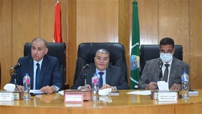 محافظ المنيا يوافق على بدء إجراءات التقنين لـ143 طلبًا على أراضي أملاك الدولة 