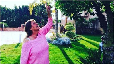 تعرف على رأي والدة حلا شيحة في معز مسعود