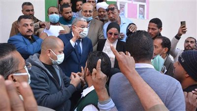  محافظ المنيا يتفقد عددا من المنازل بعد إعادة تأهيلها بديرمواس ضمن مشروع سترة لمصر الخير 