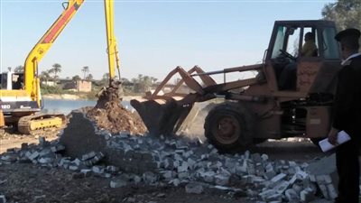 محافظ أسيوط: إزالة 30 حالة تعدٍ على أراضي أملاك دولة تابعة لحماية النيل والصرف الزراعي