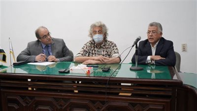 الرقابة الصحية تبحث مع الأطباء البشريين والأسنان معايير اعتماد أعضاء المهن الطبية 