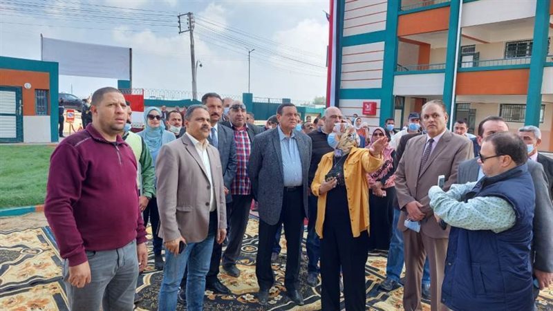 محافظ البحيرة يتفقد