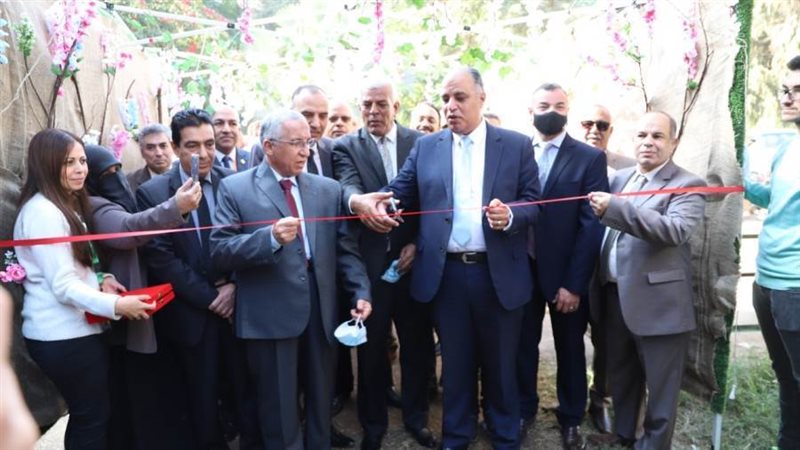 د. علاء عزوز يفتتح