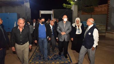 محافظ أسيوط يقدم واجب العزاء في ضحايا حادث سير لرواد الكشافة المرشدات