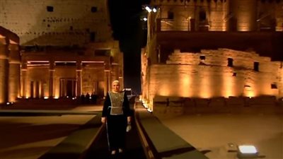 قرينة رئيس الجمهورية تصل إلى معبد الأقصر لحضور افتتاح 