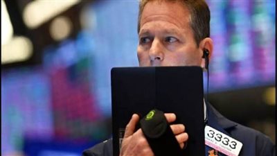  لماذا اطلق المستثمرون على اليوم الجمعة بالأسود؟