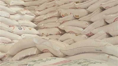 ضبط أكثر من 3 أطنان دقيق مدعم داخل مخبز دون ترخيص بالقاهرة