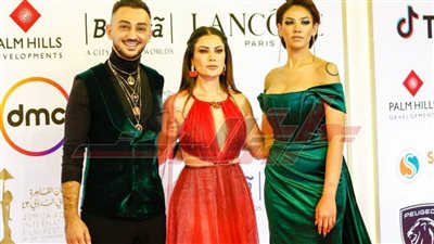 إطلالات فنانين في أول يوم لفعاليات مهرجان القاهرة السينمائي 