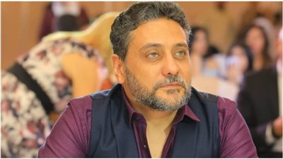 سر ظهور تامر فرج بالعكاز