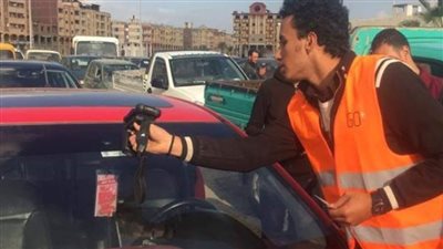 تحرير 2908 مخالفات عدم تركيب الملصق الإلكتروني ورفع 40 سيارة ودراجة متهالكة خلال 24 ساعة