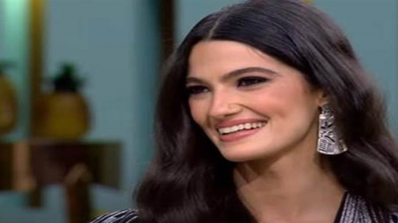 الفنانة تارا عماد