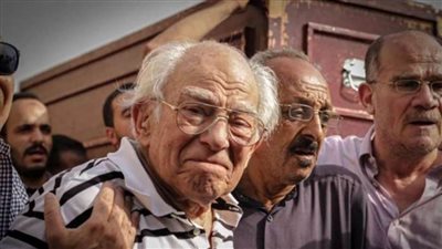 نقيب الممثلين يوجه رسالة قوية لـ رشوان توفيق 