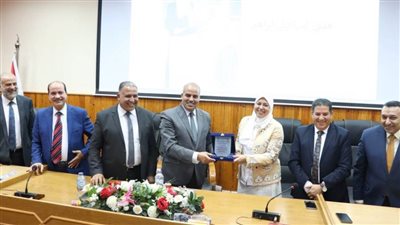 رئيس جامعة الأزهر يشيد بجهود مركز علاج وتجميل شق الشفة والحلق بكلية طب الأسنان