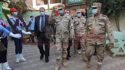 مساعد قائد قوات الدفاع الشعبي والعسكري يتفقد انتظام الدراسة بـ ”المدارس العسكرية“ بالمنوفية