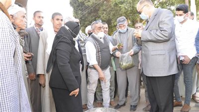محافظ أسيوط يتفقد أعمال فرم المخلفات الزراعية وتحويلها إلى سماد عضوي  