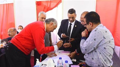 الأهلي يلجأ لهيئة قضايا الدولة لحسم فوز العامري فاروق بمنصب نائب الرئيس بالتزكية