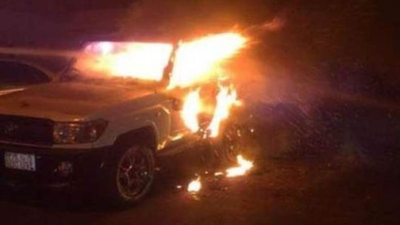 اشتعال النيران سيارة