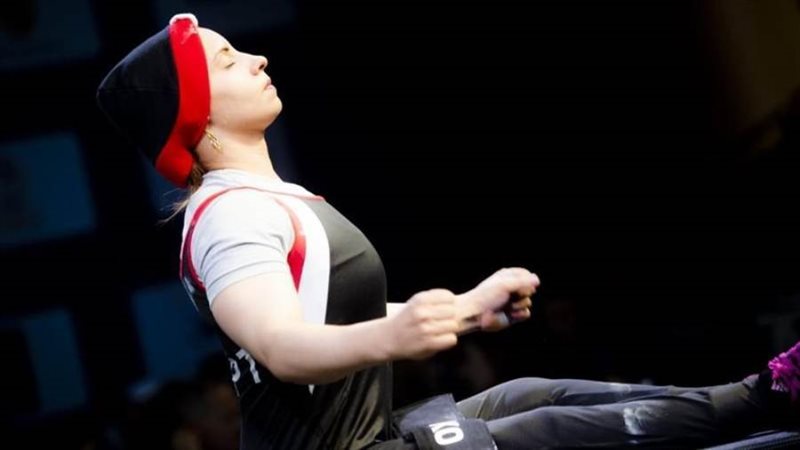 رحاب رضوان بطلة رفع