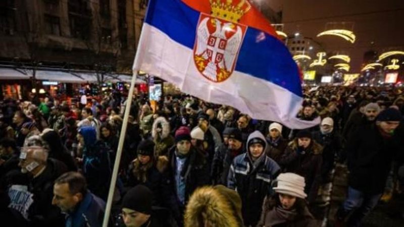 الآلاف من المواطنين