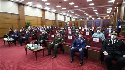 أكاديمية الشرطة تستقبل وفدًا من أعضاء هيئة التدريس بكلية الدفاع الوطني الإماراتي