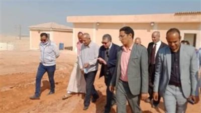 إنشاء مجمعات للخدمات ووحدات صحية وشبكات للصرف الصحي بقرى حياة كريمة بالمنيا