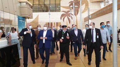 نائب وزير الطيران المدني يتفقد مطار شرم الشيخ الدولي