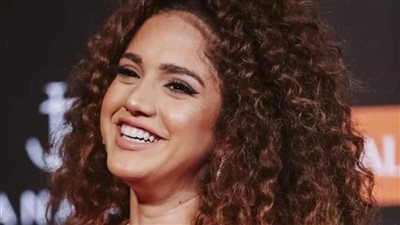 رنا رئيس: عرفت قيمة الشعر الكيرلي.. وتعلمت الكثير من الفنان القدير يحيى الفخراني